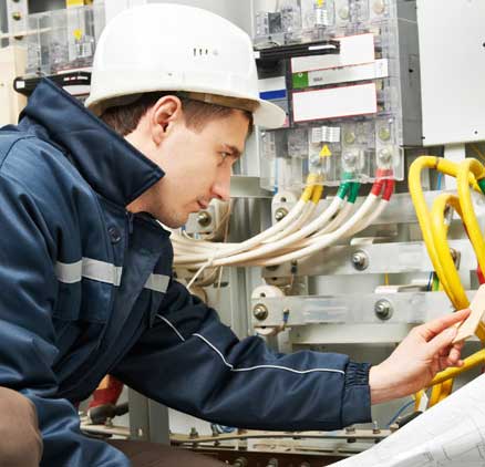 Projetos elétricos industriais e prediais,Projetos de cabines primárias e subestações, Projetos de Iluminação Pública...